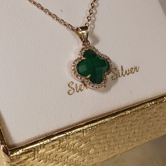 Four Leaf Clover Necklace - Picture 2 of 3